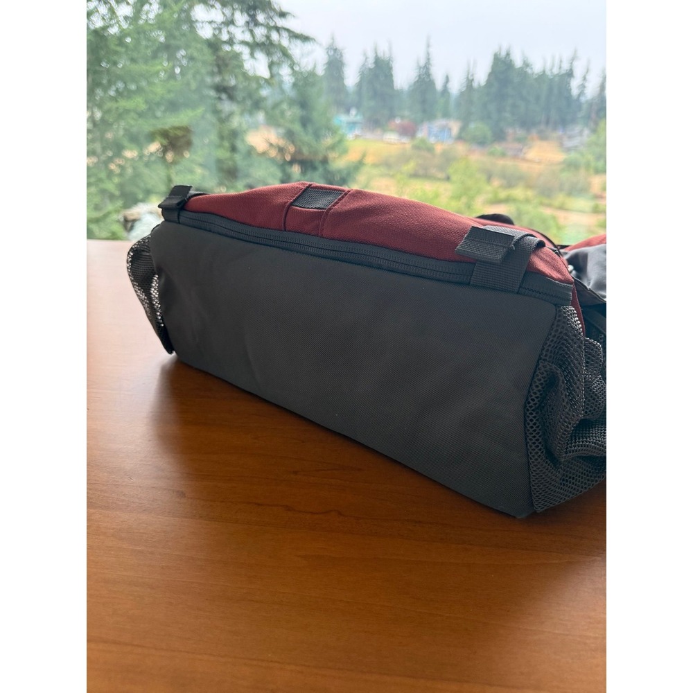 Osprey Elroy Courier Bag.  Burnt orange grey - Picture 3 of 5